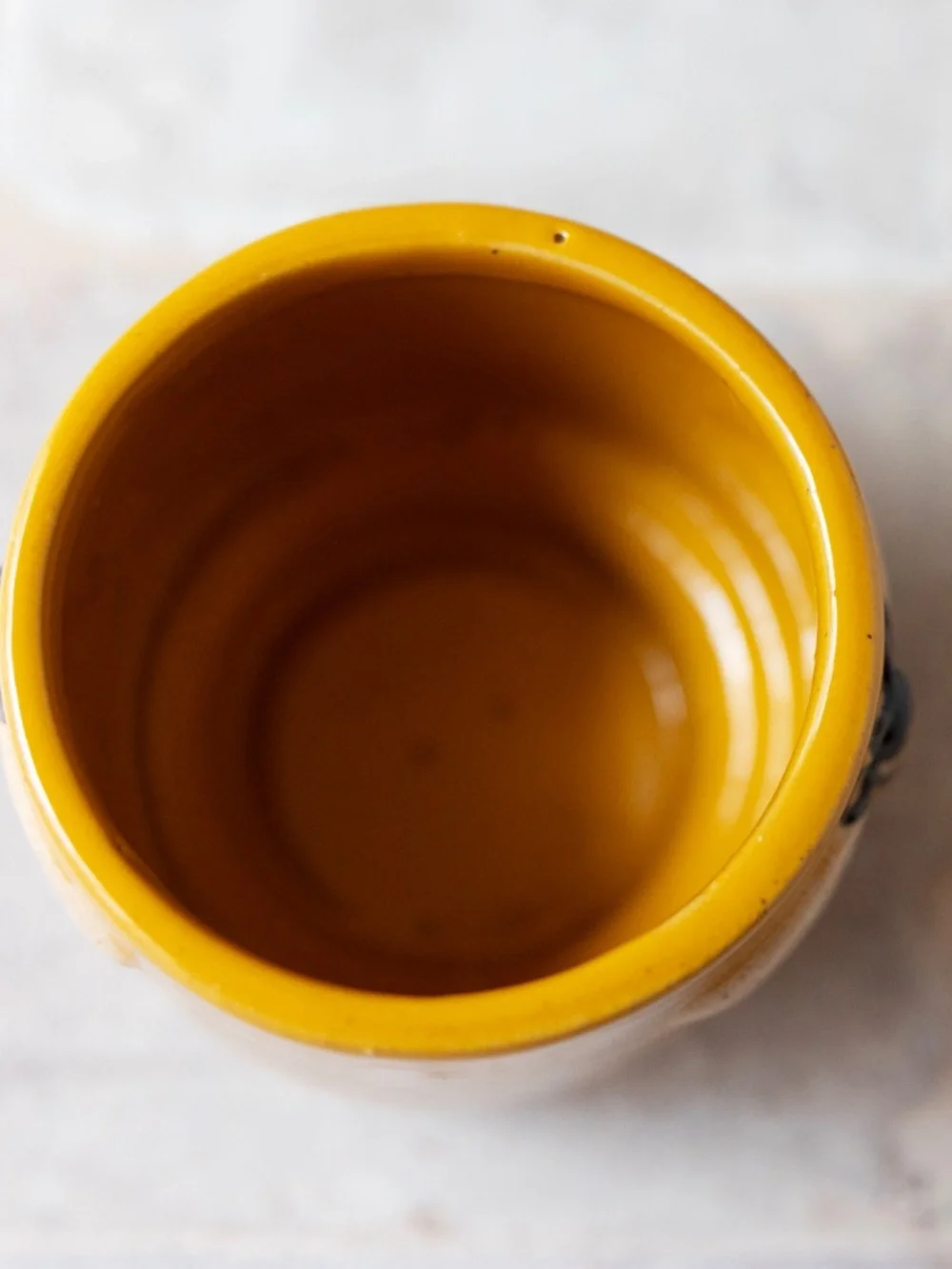 Small ceramic harvest gold yellow planter with bees 2.75